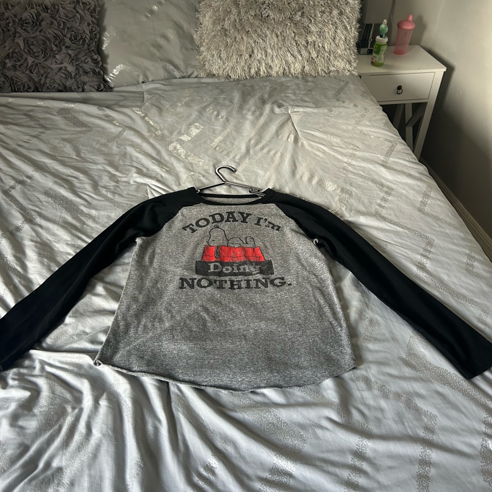 Gray and Black Long Sleeve Graphic Tee